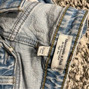 Abercrombie & Fitch Curve Love Light Denim Jeans